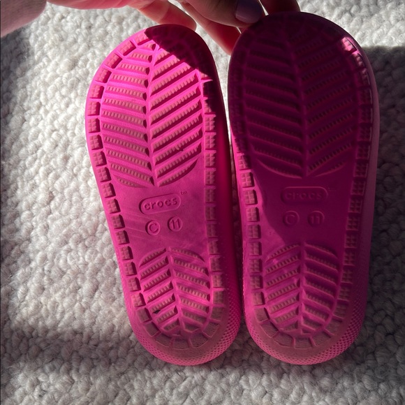 CROCS Kids Bright Pink size 11 Slides - Picture 4 of 9